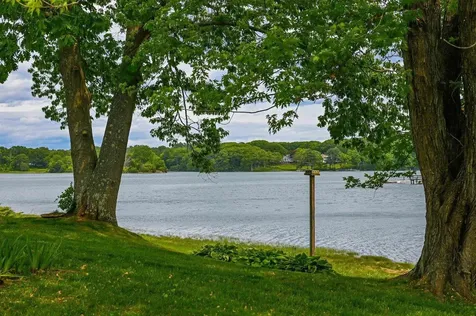 13 Ox Point Drive Kittery ME 03904