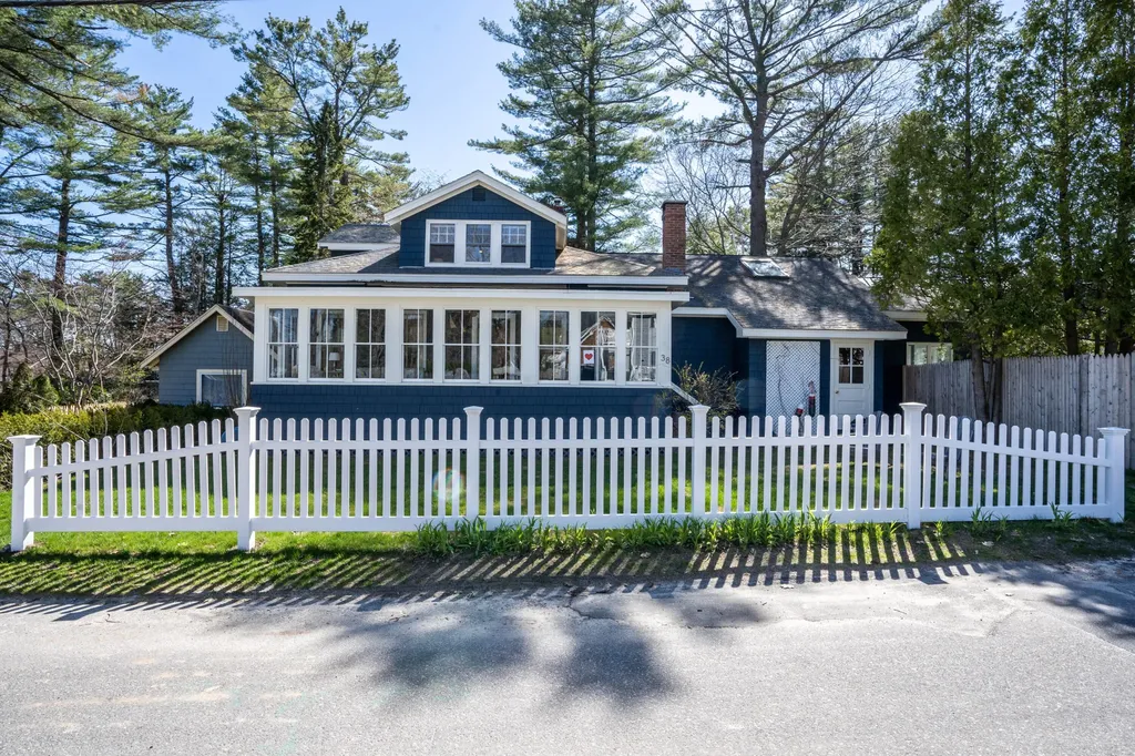 309 Foreside Road Falmouth ME 04105
