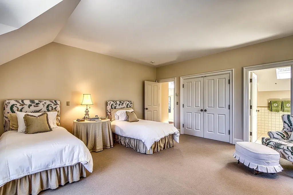 101 Harriman Point Road Brooklin ME 04616