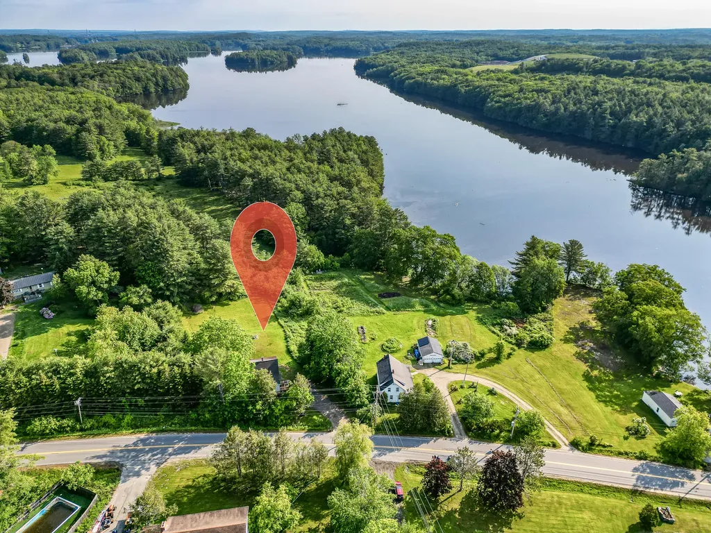 169 Whiskeag Road Bath ME 04530