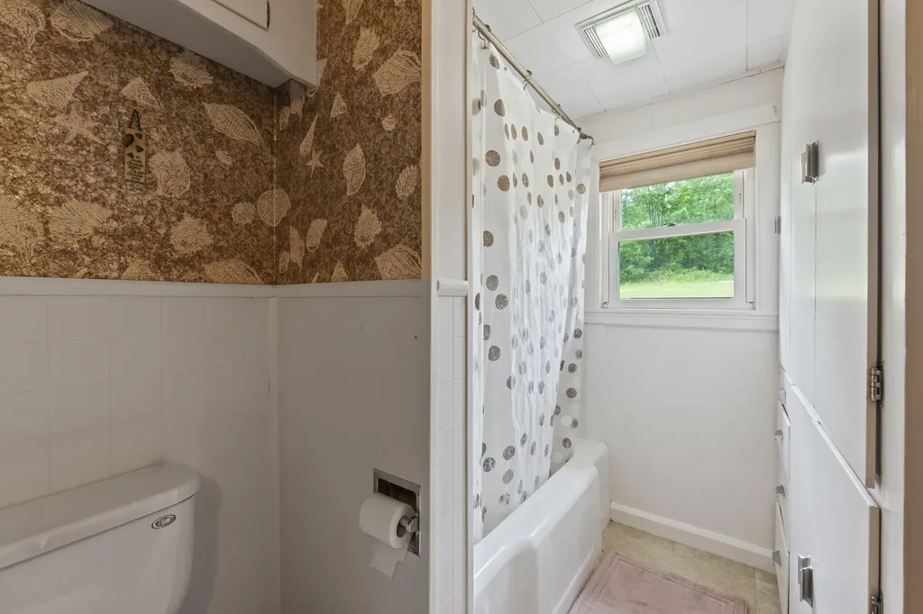 120 Hardscrabble Road Poland ME 04274