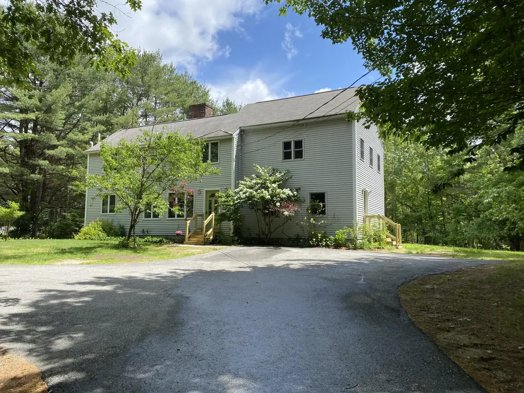 19 Hemlock Lane Gray ME 04039