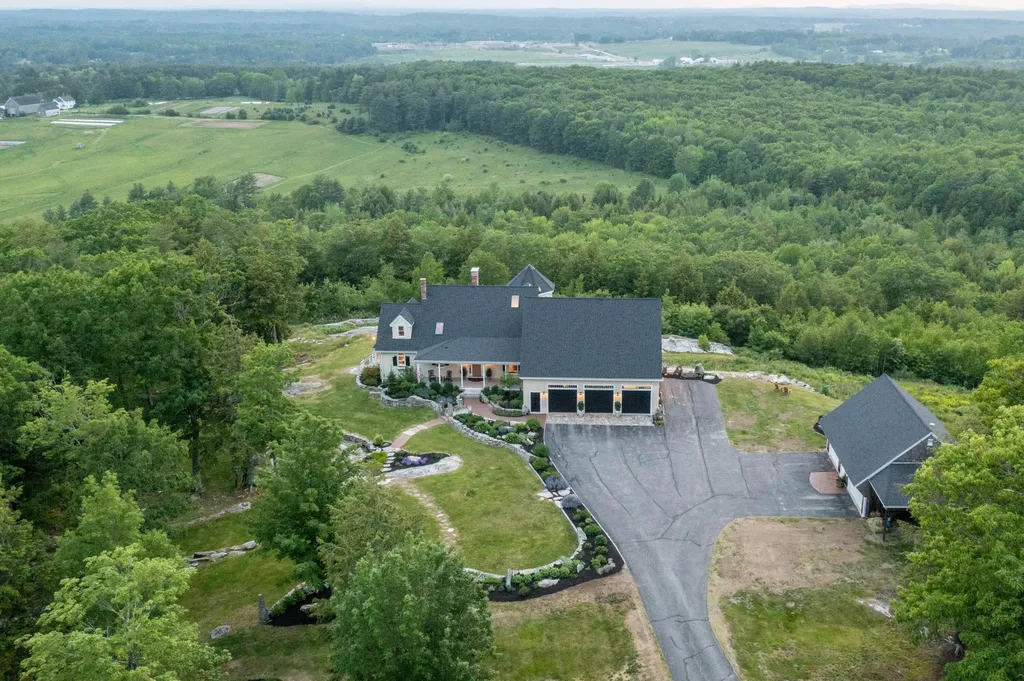 37 Lords Way Windham ME 04062