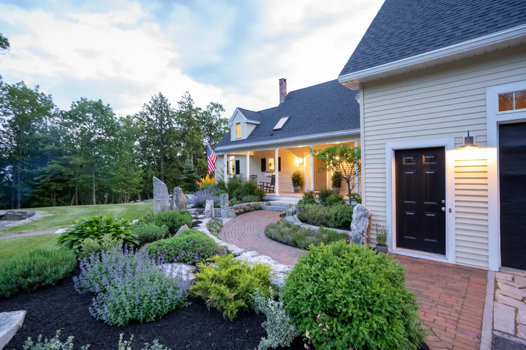 37 Lords Way Windham ME 04062