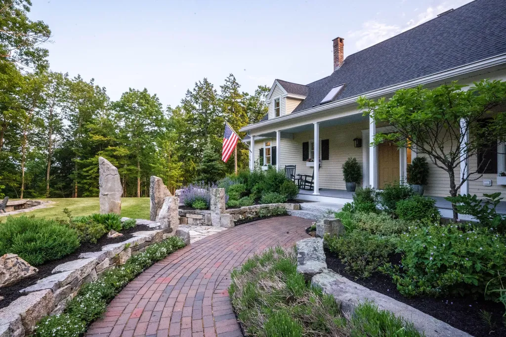 37 Lords Way Windham ME 04062