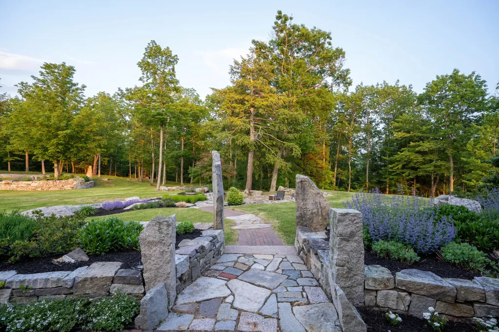 37 Lords Way Windham ME 04062