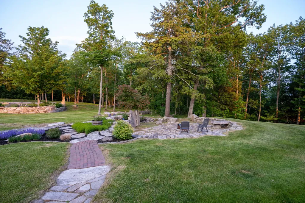 37 Lords Way Windham ME 04062