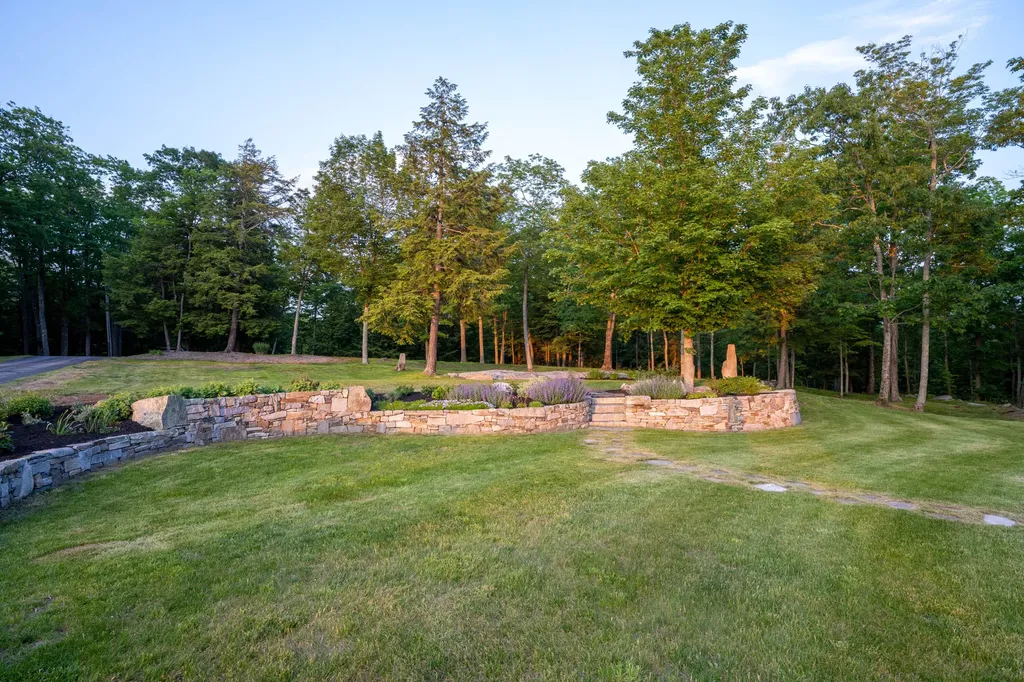 37 Lords Way Windham ME 04062