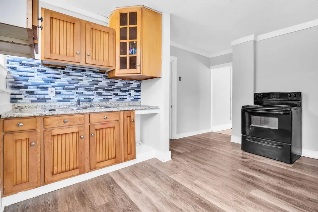 6 Mt Vernon Street Biddeford ME 04005