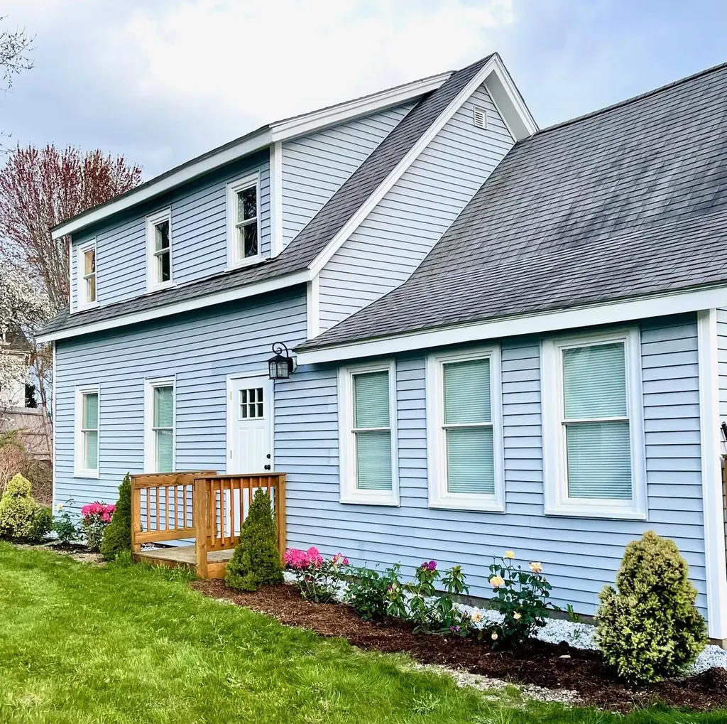 59 River Road Bowdoinham ME 04008
