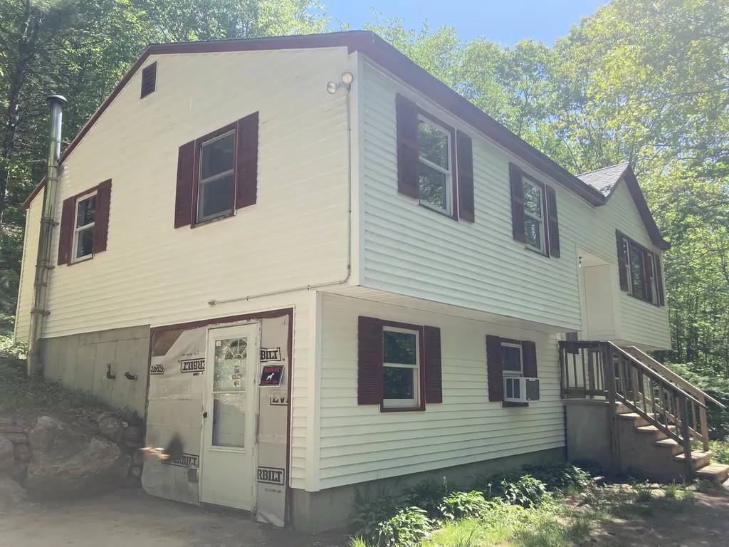 431 Middle Road Waterboro ME 04087
