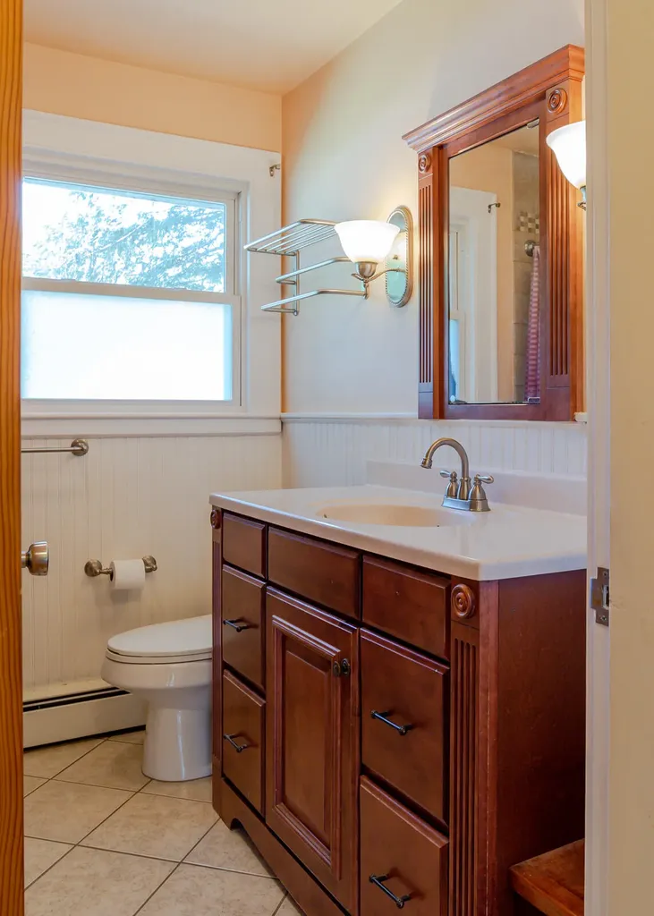 12 Charles Circle Scarborough ME 04074