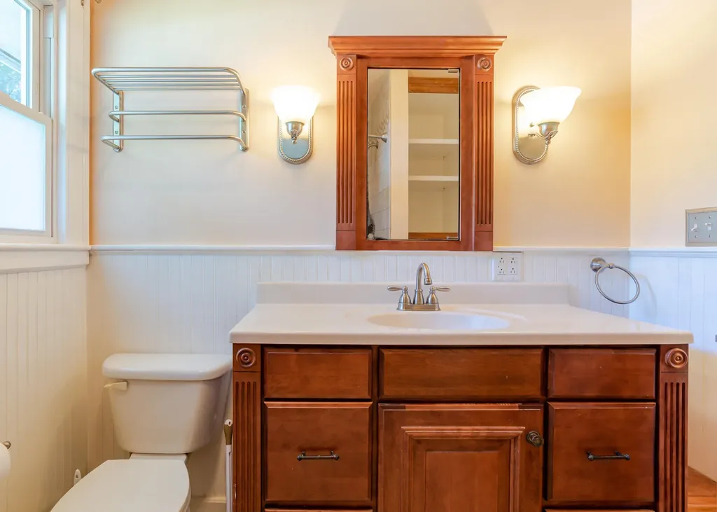 12 Charles Circle Scarborough ME 04074