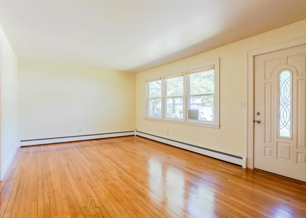 12 Charles Circle Scarborough ME 04074
