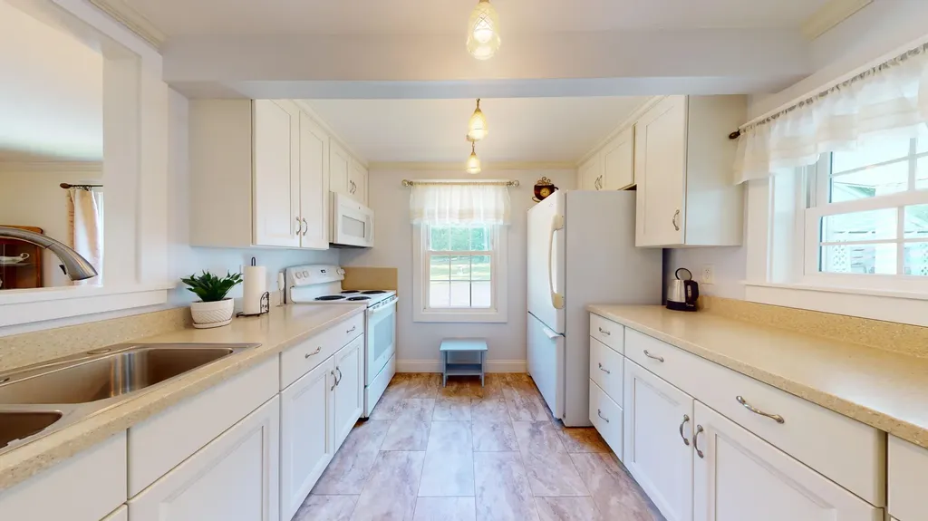 2241 Turner Road Auburn ME 04210