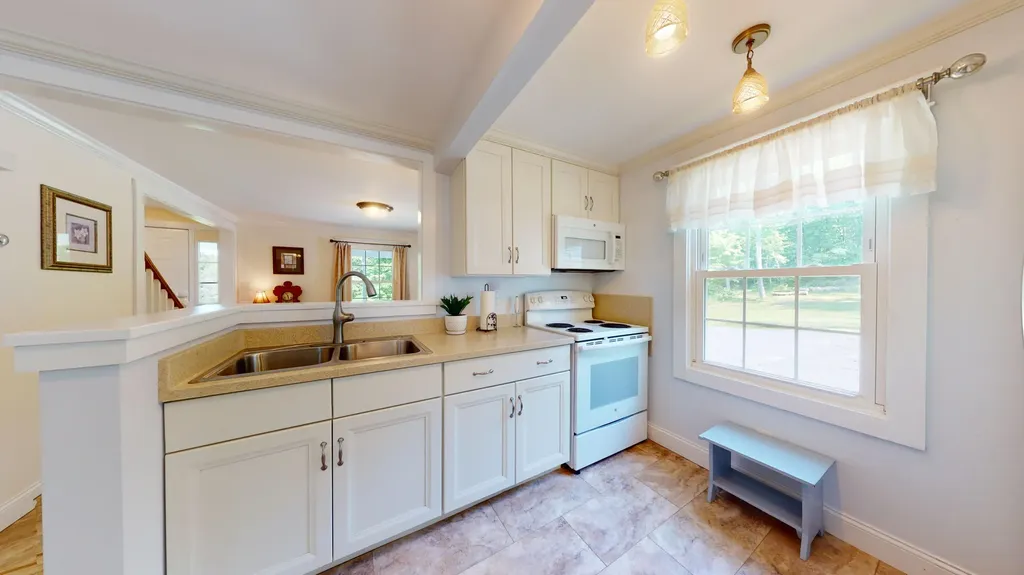 2241 Turner Road Auburn ME 04210