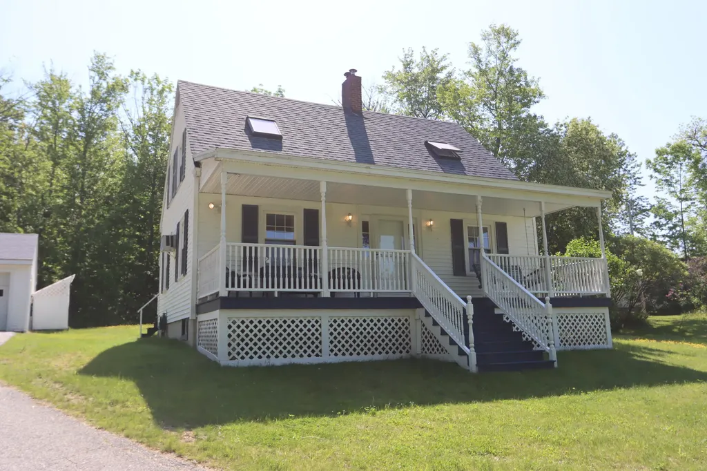 2241 Turner Road Auburn ME 04210