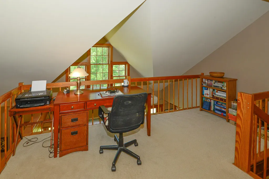7 Guinevere Court Naples ME 04055
