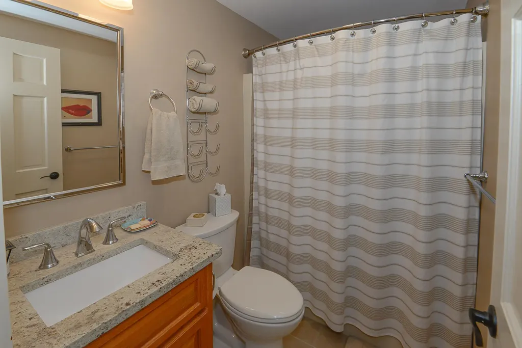 7 Guinevere Court Naples ME 04055