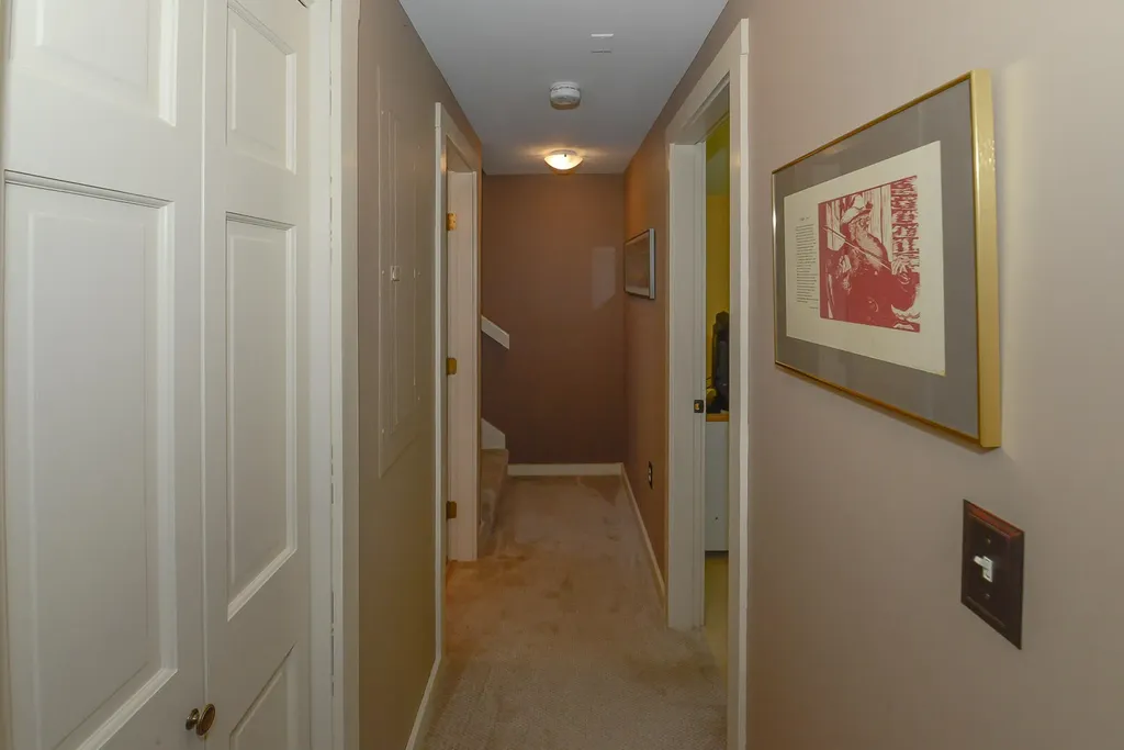 7 Guinevere Court Naples ME 04055