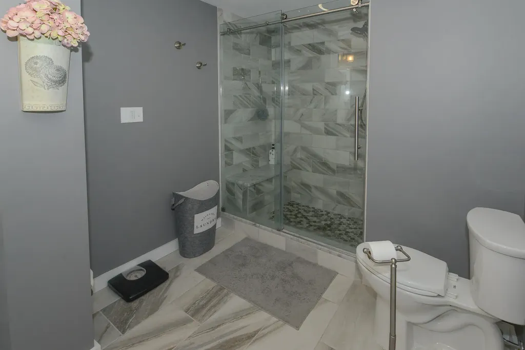 7 Guinevere Court Naples ME 04055