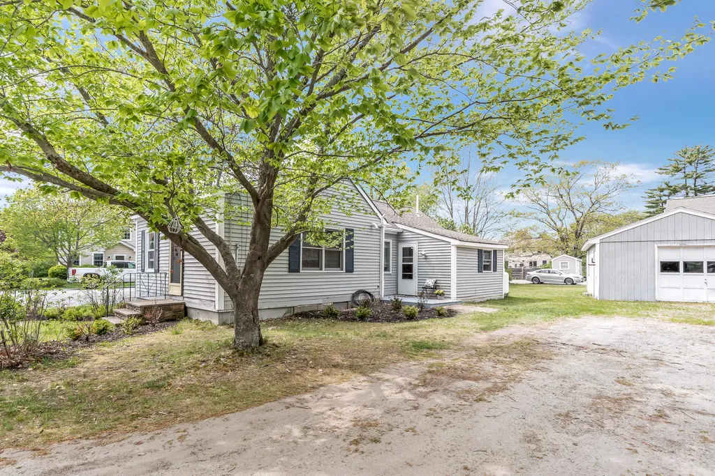 5 Bickford Avenue Brunswick ME 04011