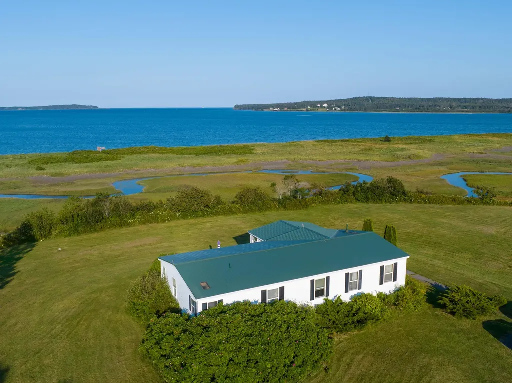 6 Captains Lady Lane Lubec ME 04652