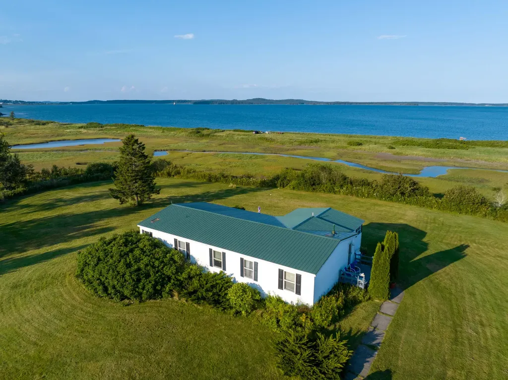 6 Captains Lady Lane Lubec ME 04652