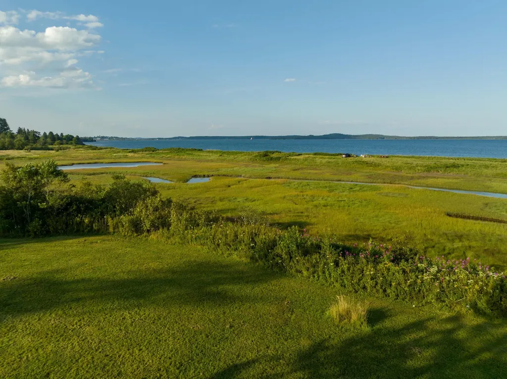 6 Captains Lady Lane Lubec ME 04652