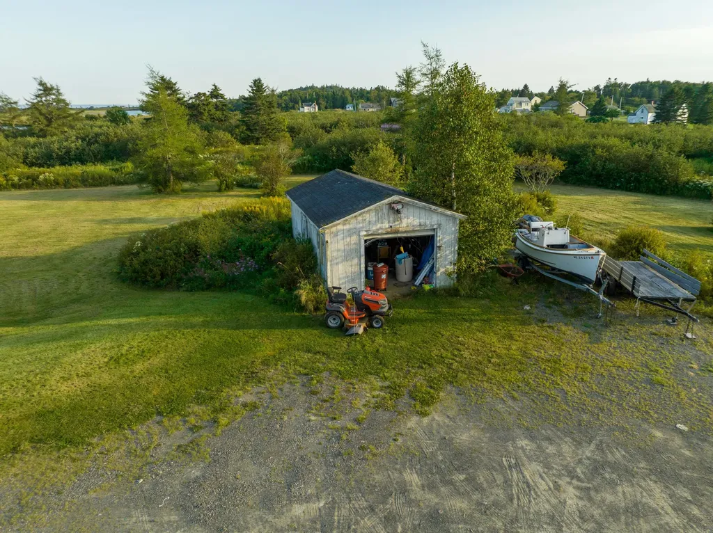 6 Captains Lady Lane Lubec ME 04652