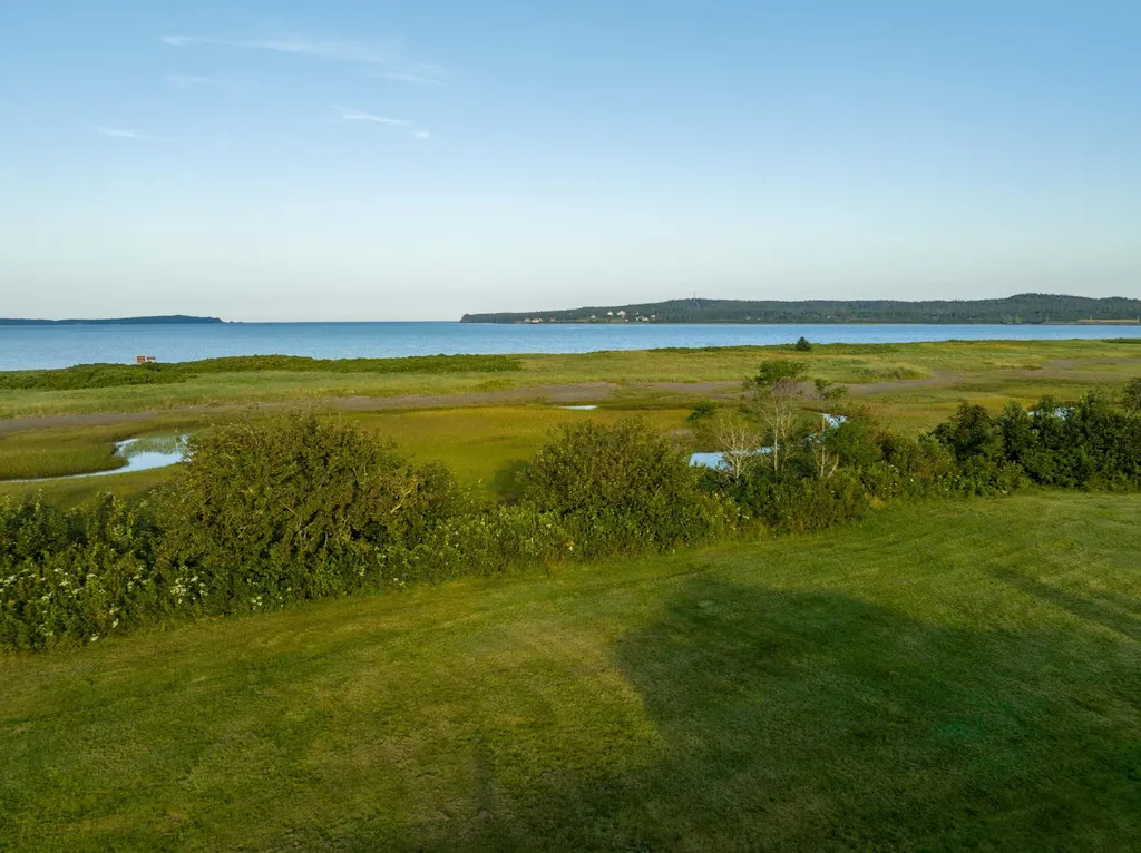 6 Captains Lady Lane Lubec ME 04652