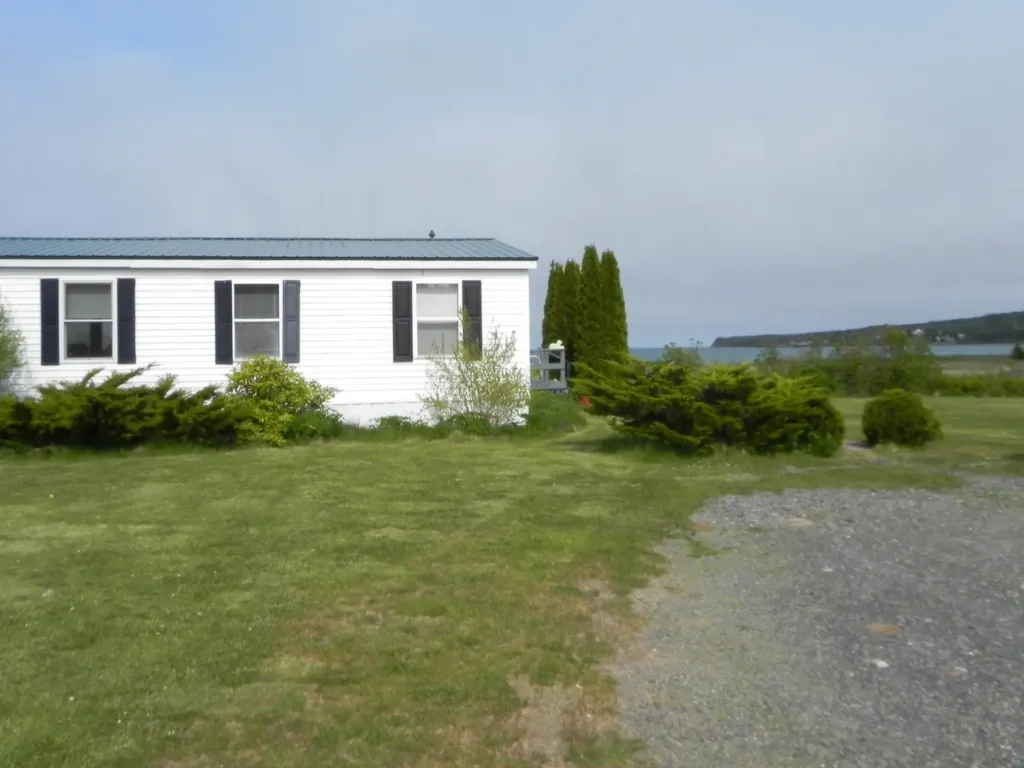6 Captains Lady Lane Lubec ME 04652