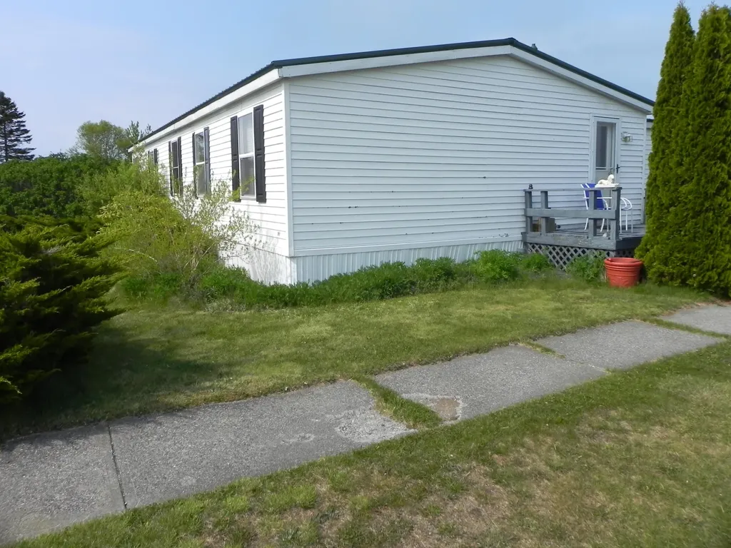 6 Captains Lady Lane Lubec ME 04652