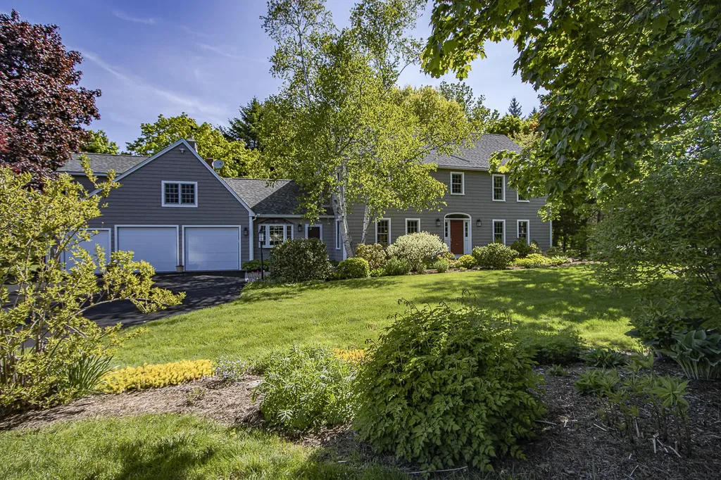 42 Darling Parke Drive Bangor ME 04401