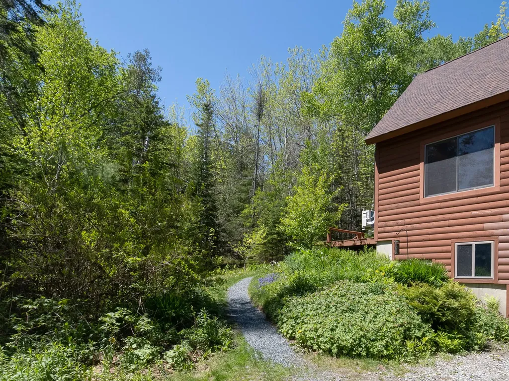 25 Whitetail Lane Bar Harbor ME 04609