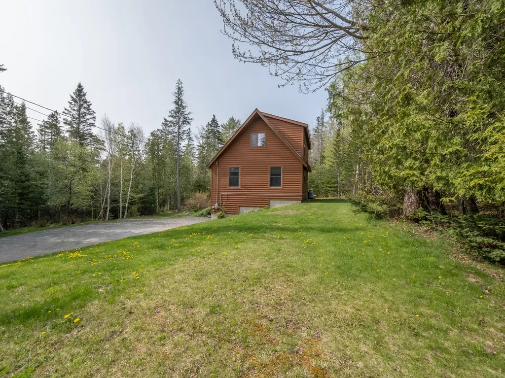 25 Whitetail Lane Bar Harbor ME 04609