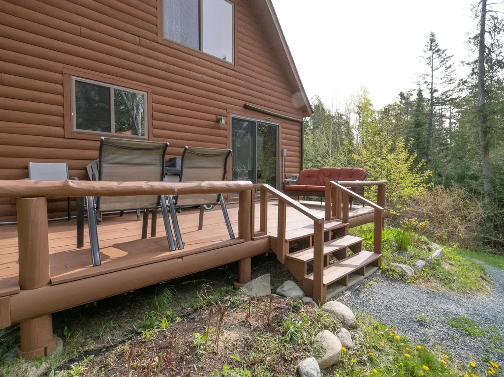 25 Whitetail Lane Bar Harbor ME 04609