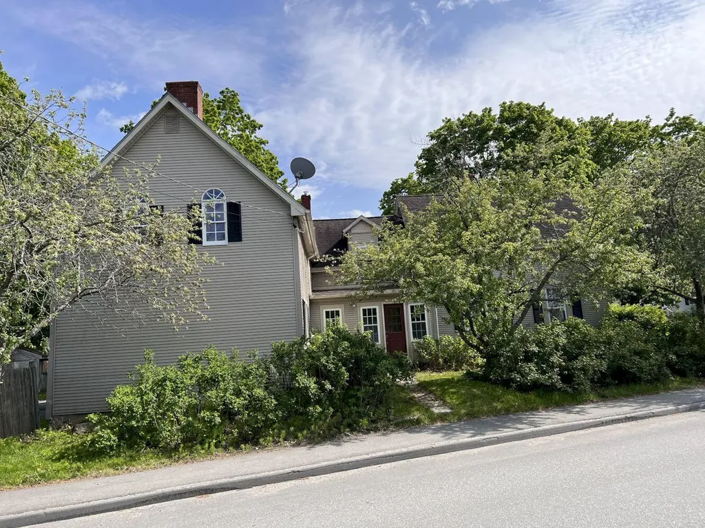 2 Bailey Street Skowhegan ME 04976