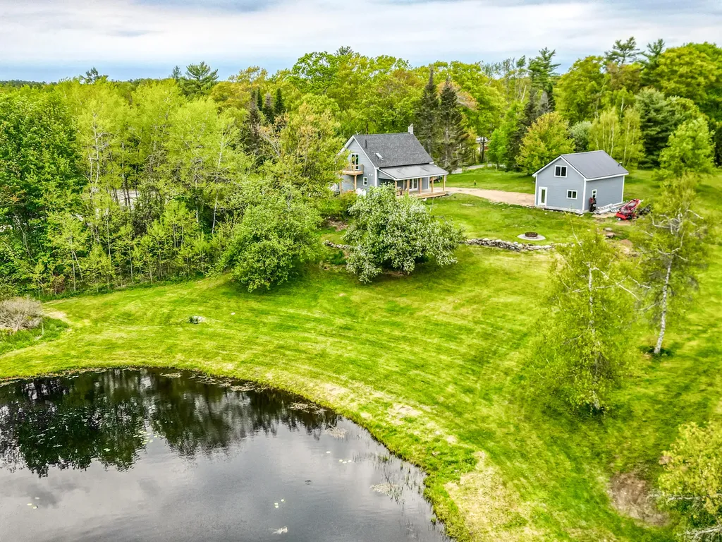 887 Augusta Road Jefferson ME 04348