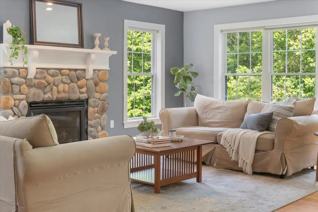64 Jennifer Drive Auburn ME 04210