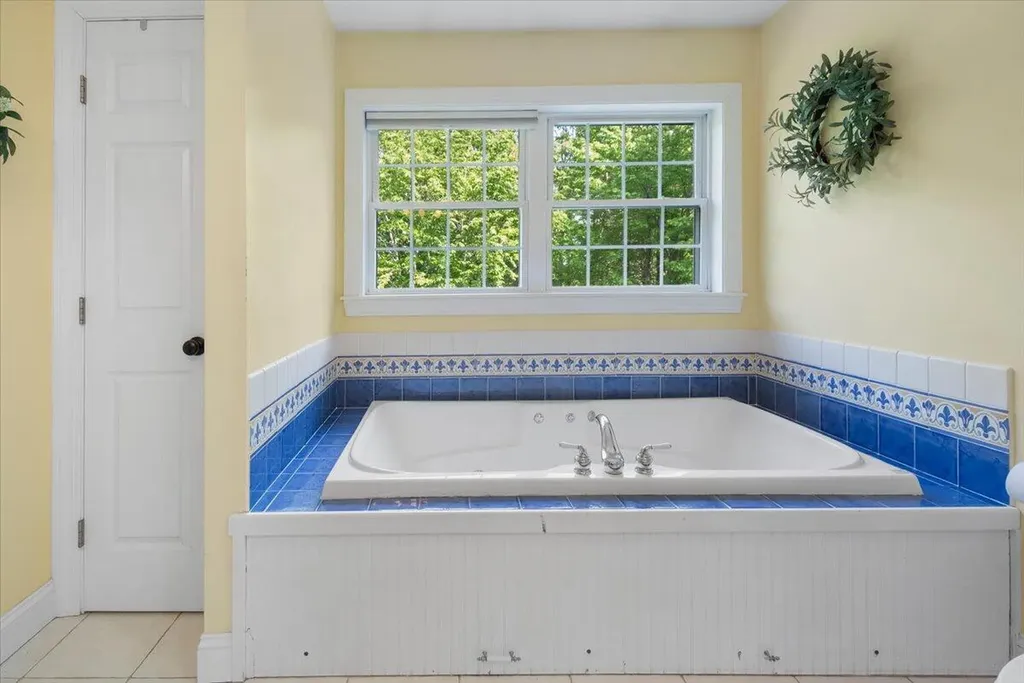 64 Jennifer Drive Auburn ME 04210