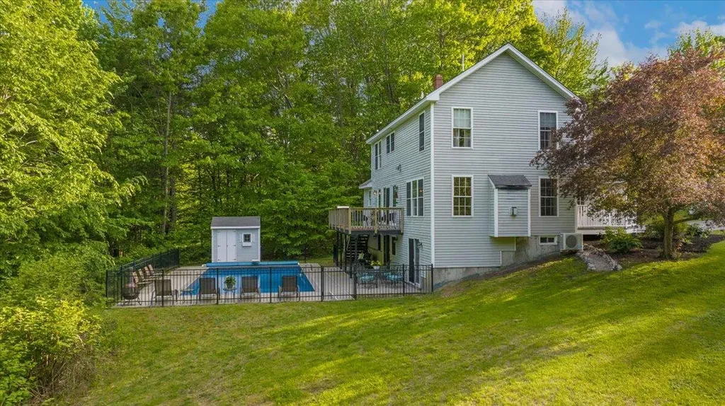 64 Jennifer Drive Auburn ME 04210