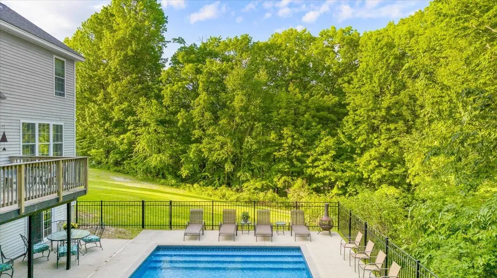 64 Jennifer Drive Auburn ME 04210