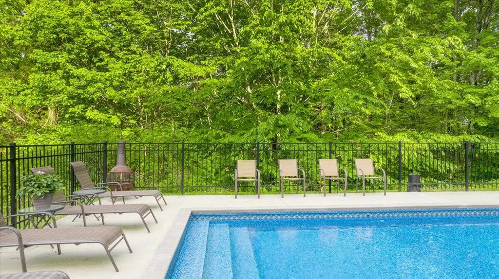 64 Jennifer Drive Auburn ME 04210