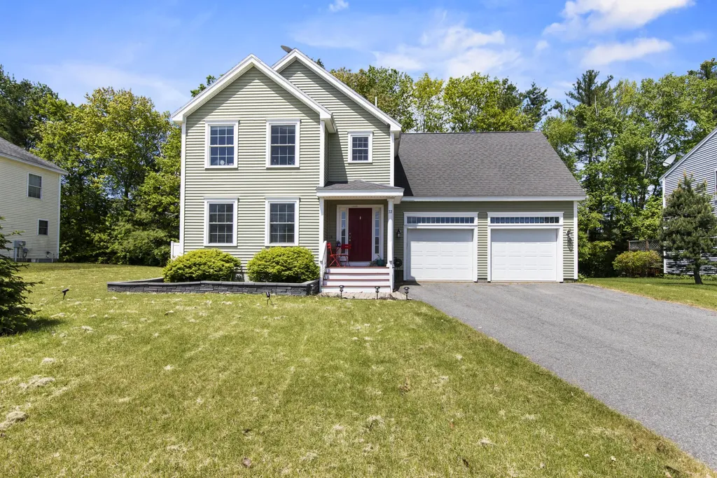 72 Victoria Drive Westbrook ME 04092