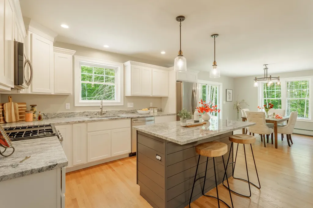 19 Treasure Lane Windham ME 04062