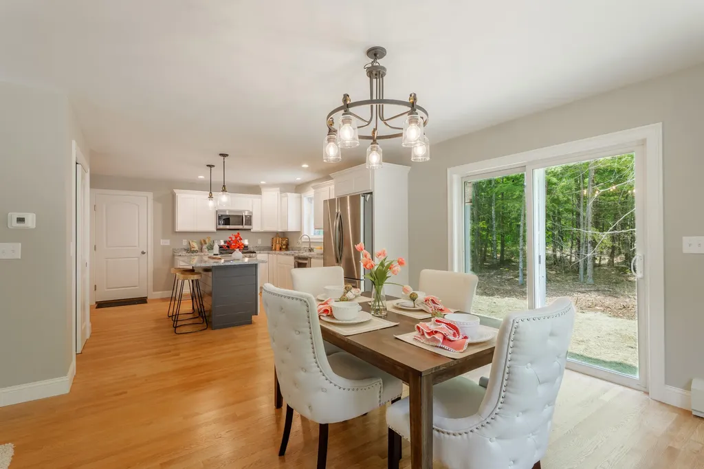 19 Treasure Lane Windham ME 04062