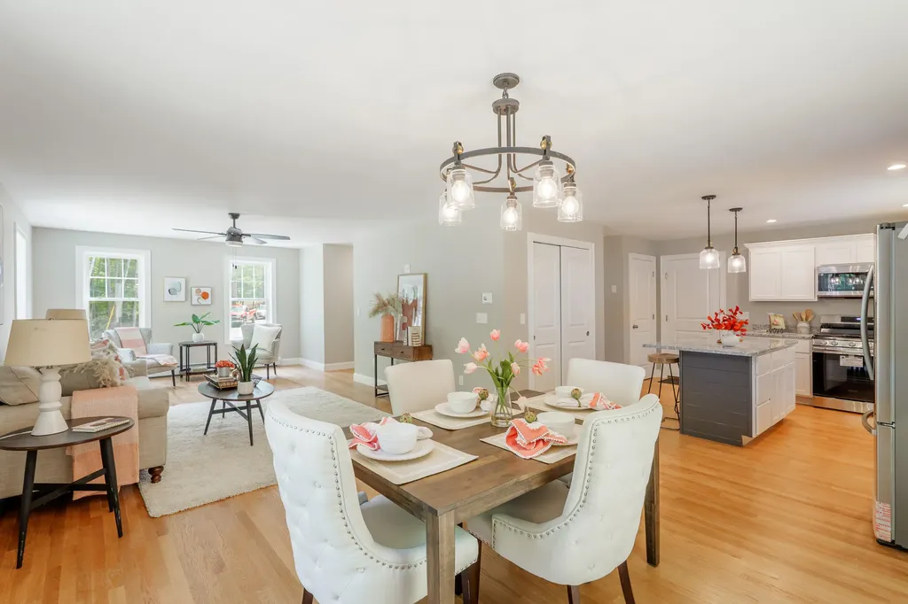 19 Treasure Lane Windham ME 04062