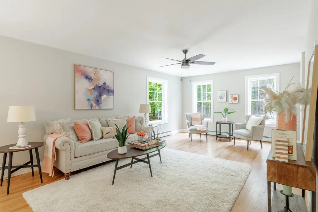 19 Treasure Lane Windham ME 04062