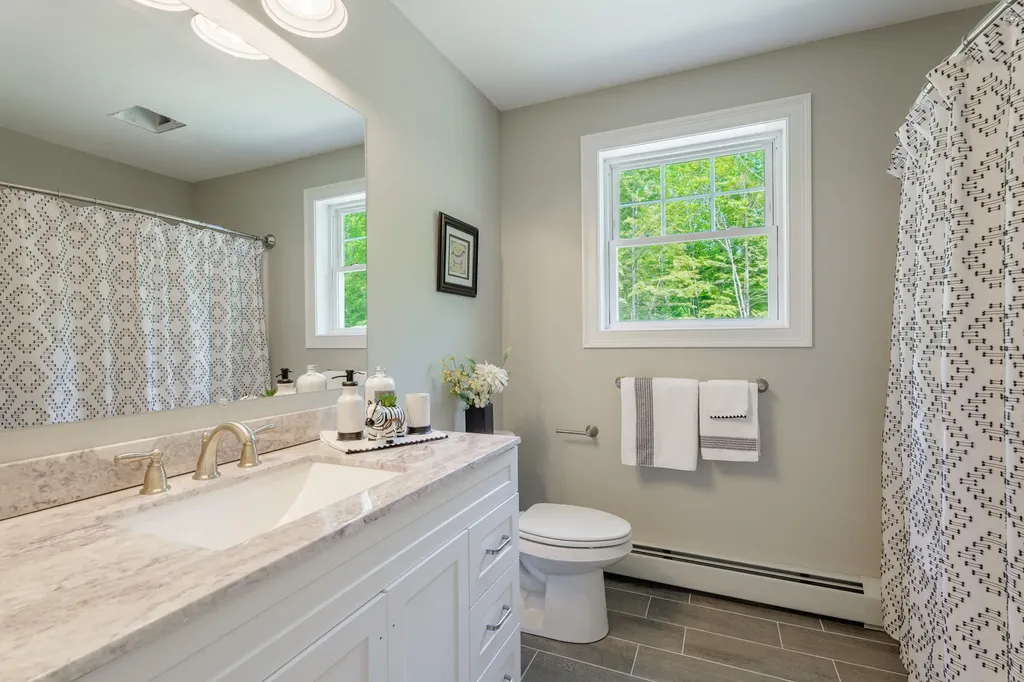 19 Treasure Lane Windham ME 04062